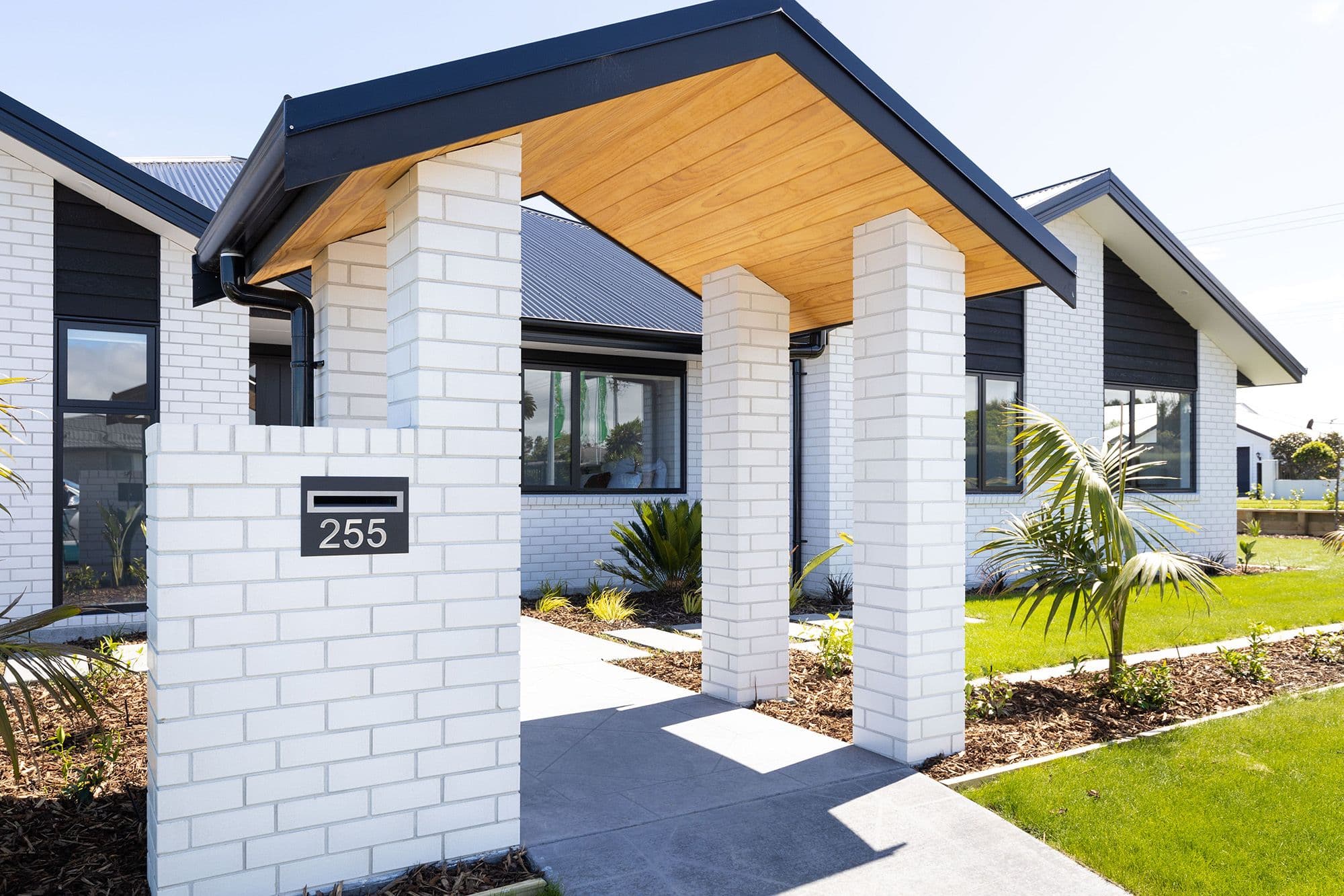 Live135LatitudeHomes 011